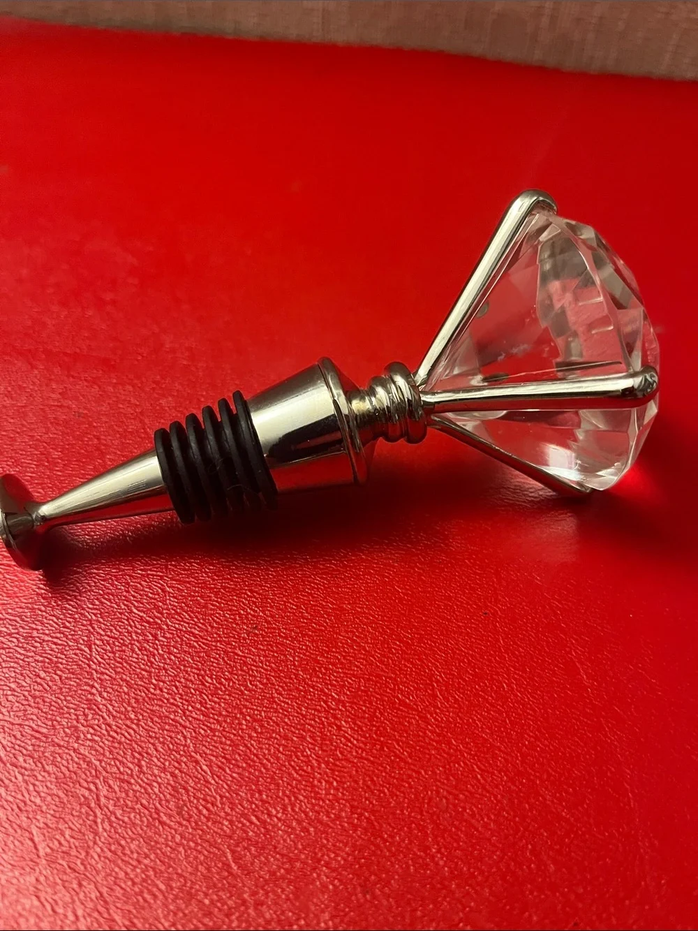 Diamond Bottle Stopper 4”L